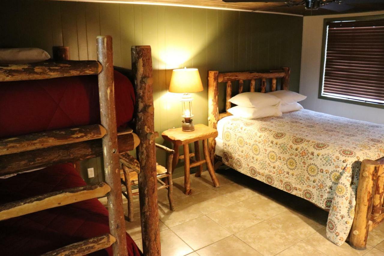 Lone Fir Resort Cougar Ngoại thất bức ảnh