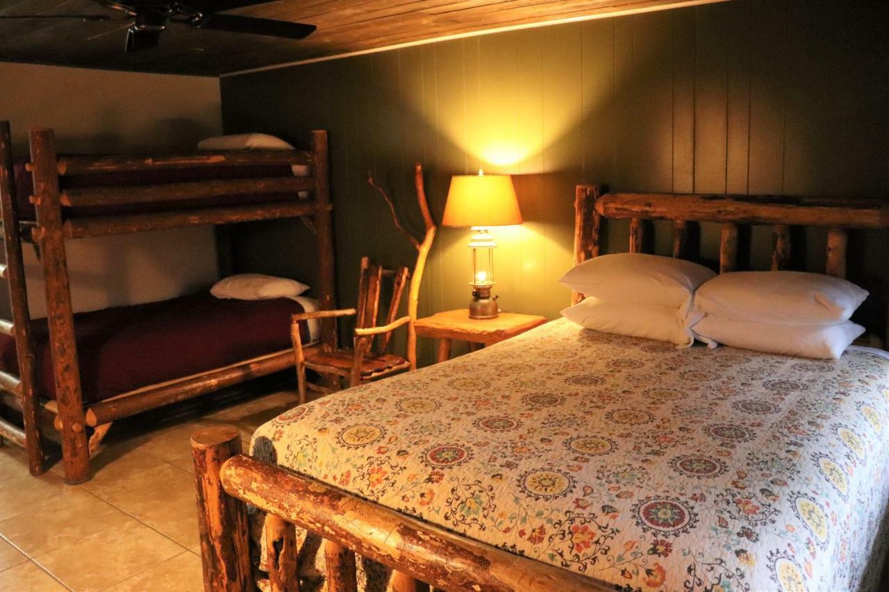 Lone Fir Resort Cougar Ngoại thất bức ảnh