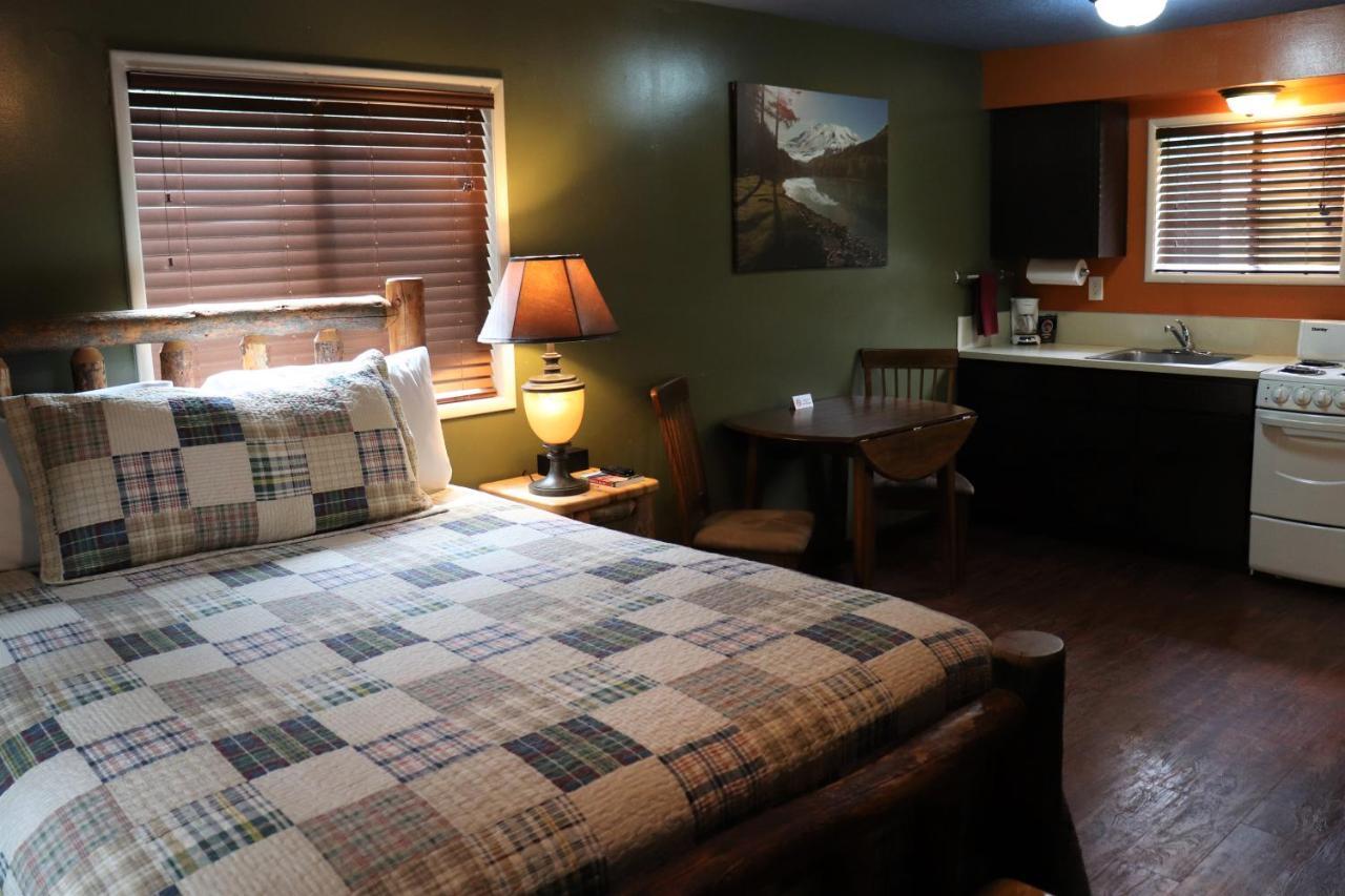 Lone Fir Resort Cougar Ngoại thất bức ảnh